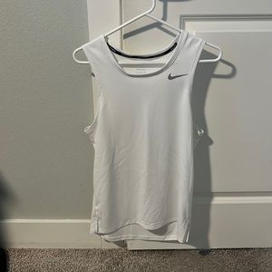 Nike dri fit tank top white size small